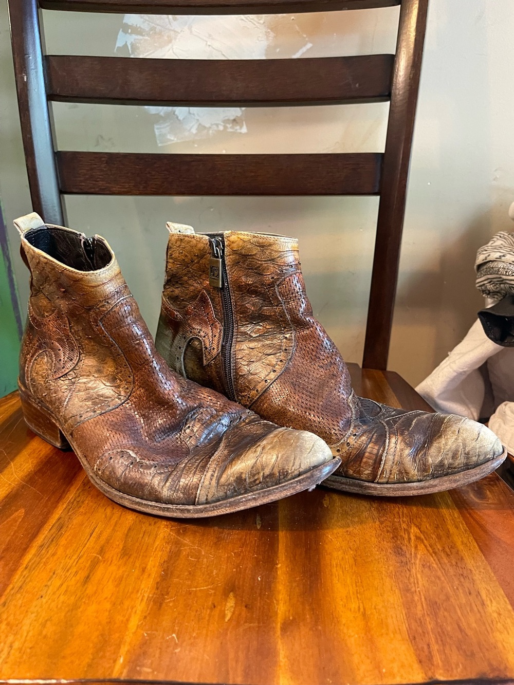 ⁠Vintage Ghost Italian A.S.98 Distressed Python Boots 41